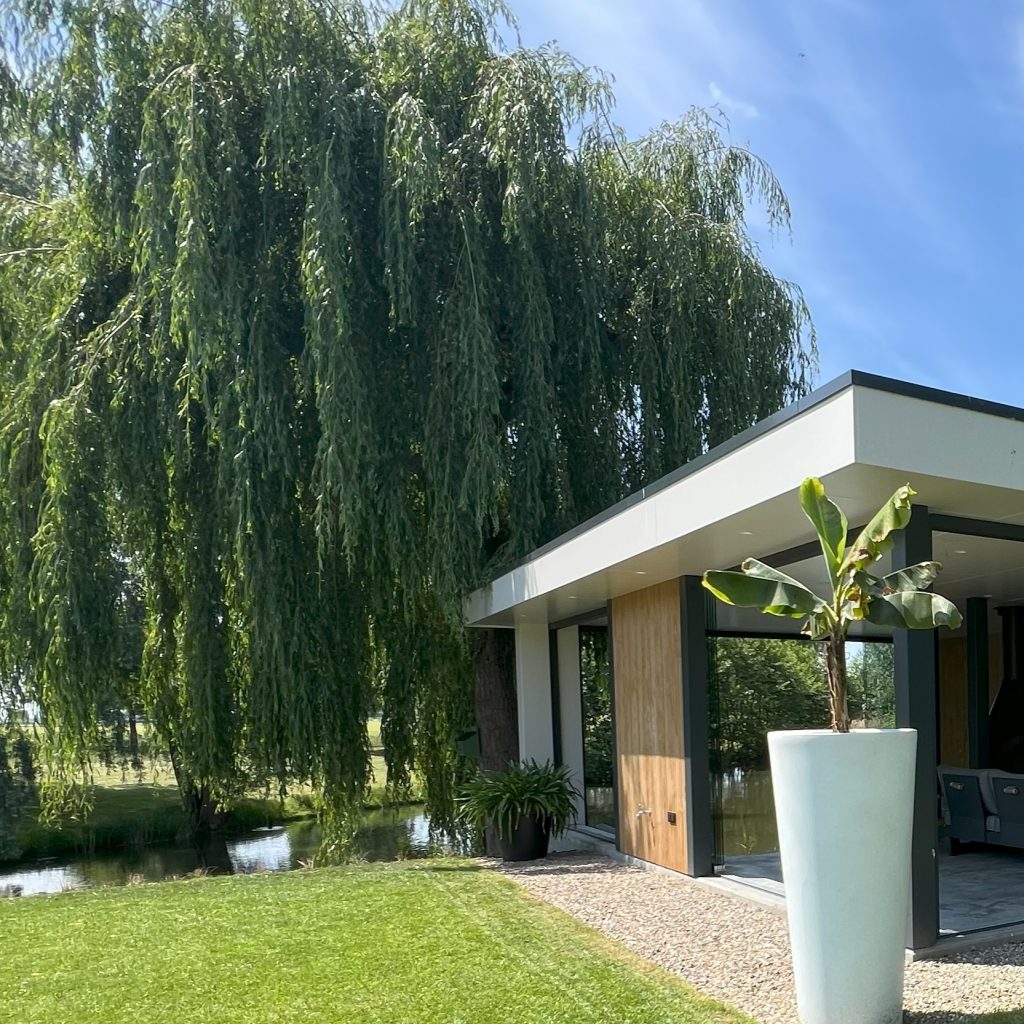 Ellen_Herber_interieurvormgeving_tuinkamer_villa_doorkijk_Treurwilg